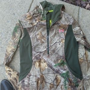 Under armour camo jacket womens sm
